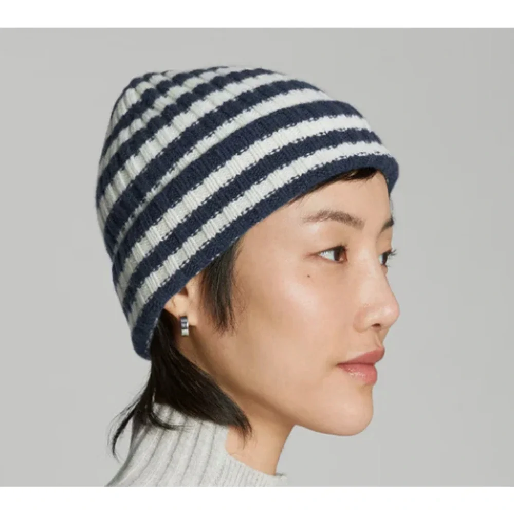 NWT Everlane Unisex The Cashmere Wool Beanie Hat Navy Cream Striped One Size